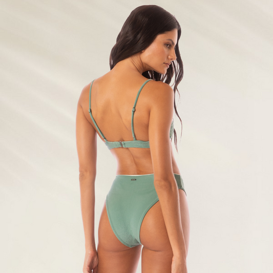 CUECA reversivel Maaji Shamrock Green Sully em verde, com design elegante e confortável para praia