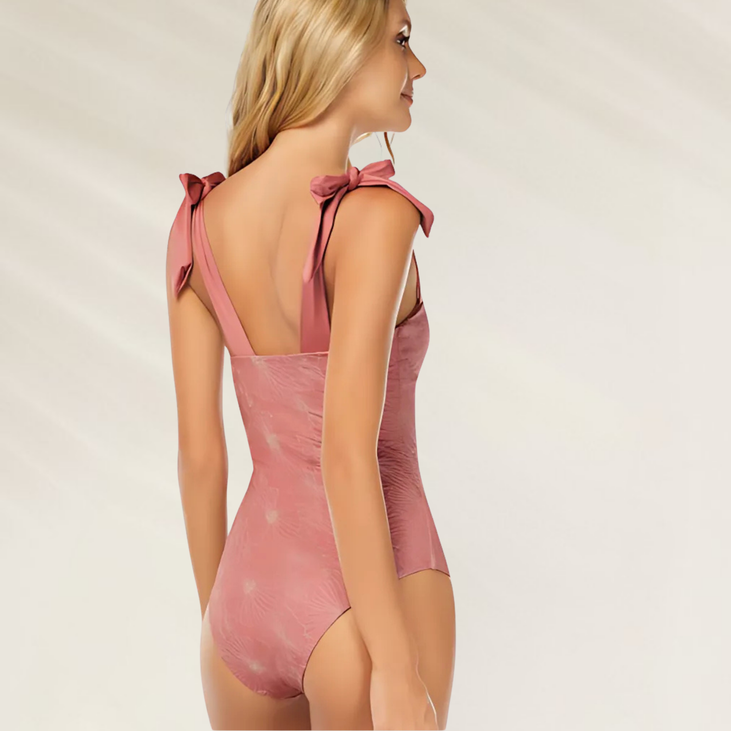 Fato de Banho Rosa com Laços nos Ombros da Cosita Linda, ideal para tardes de verão na piscina