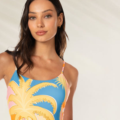 Fato de Banho Solar Bliss Luster da Maaji com estampa colorida de palmeiras em fundo azul