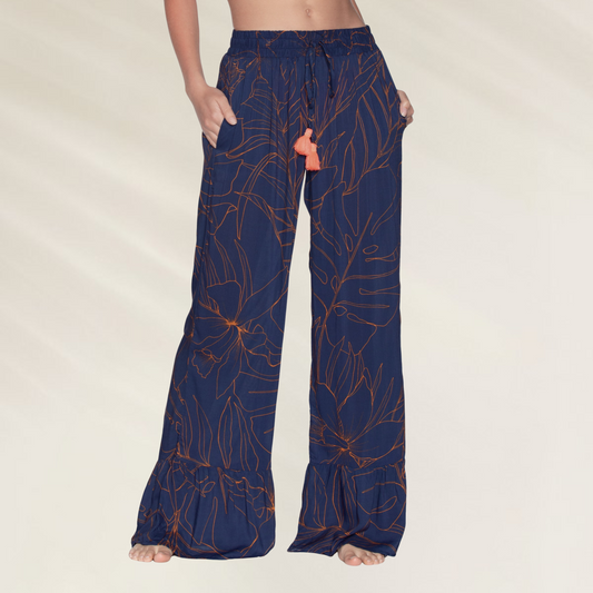 Calça Larga Maaji em Rayon com Estampado Tropical azul com detalhes em laranja e bolsos frontais