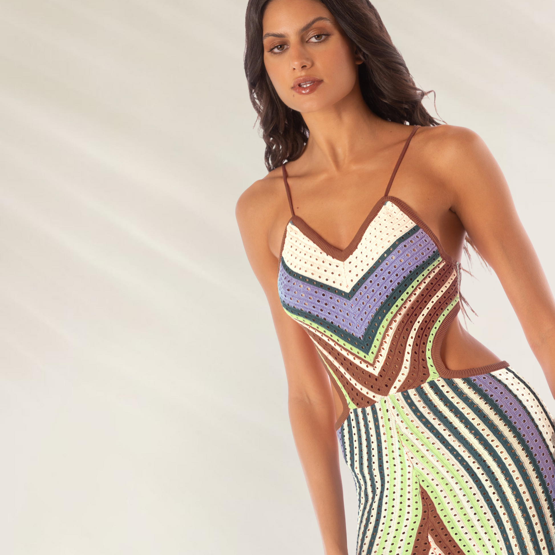 Macacão Maaji em crochet Roman Stripe Leave com estampa colorida e design elegante