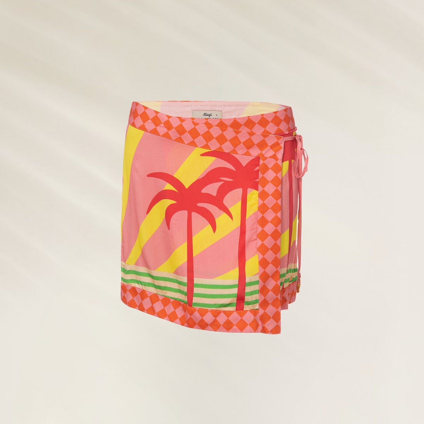 Saia Jungle Sway da Maaji com estampa vibrante de palmeiras e design colorido para looks de verão