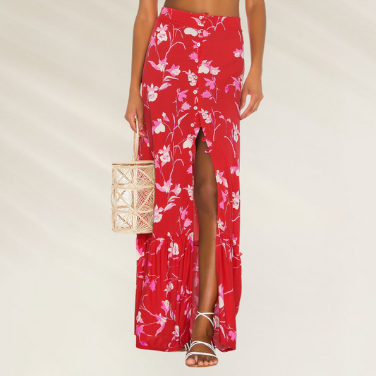 Saia Longa Maaji Floral – Feminina, Versátil e Elegante em tecido vermelho com estampa floral e fenda frontal