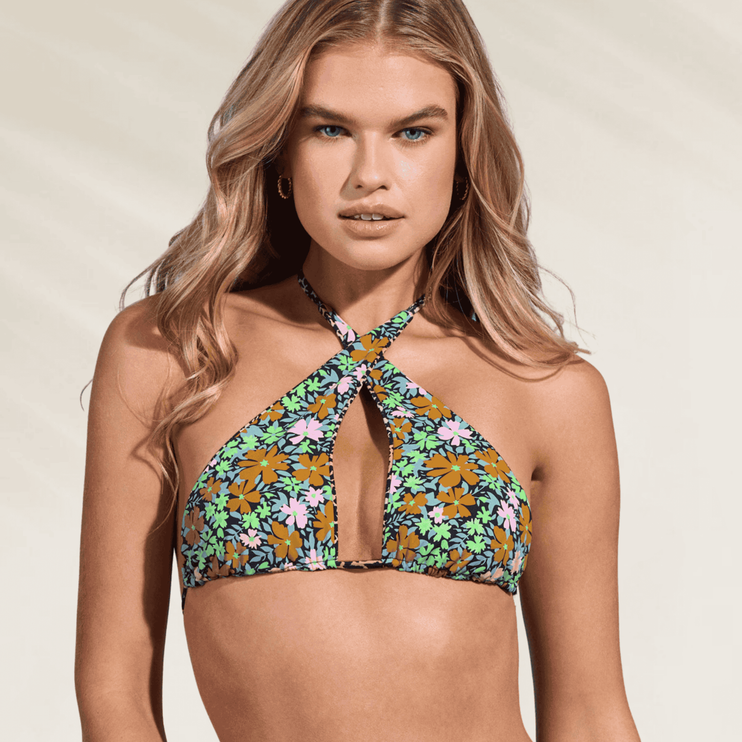 Top Reversível Maaji – Ajustável Reversível com estampa floral vibrante para um visual de praia estiloso