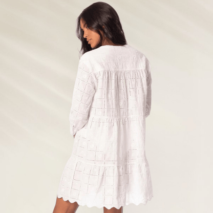 Túnica Maajical Jaguar Ambre Maaji branca com detalhes em recortes e mangas longas