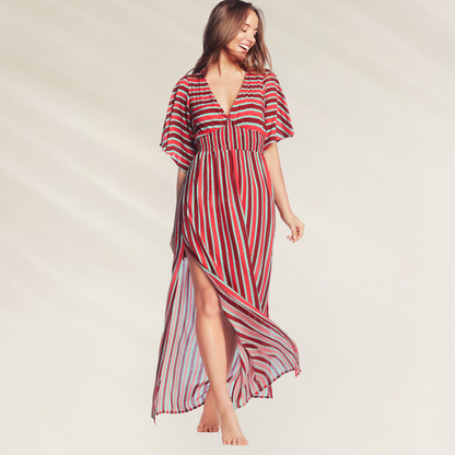 Vestido Comprido Maaji com Aberturas Laterais listrado em vermelho e branco com decote em V e mangas soltas