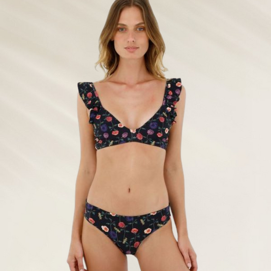 Cueca de Biquíni Malai com Corte Médio e Reversível com estampa floral em modelo feminino