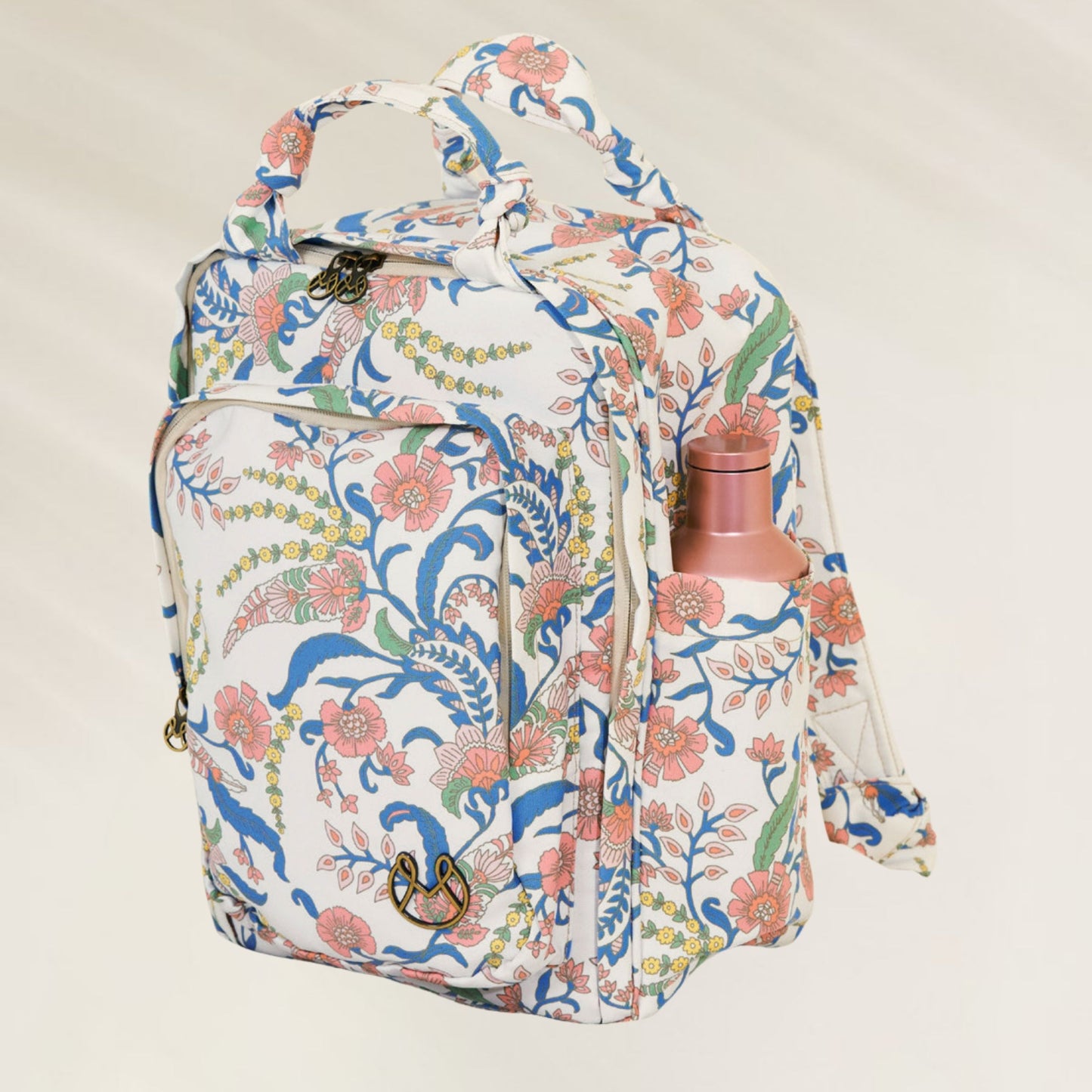 Bolsa Maaji com estampa floral colorida e bolso lateral para garrafa, ideal para uso diário
