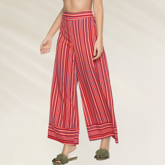 Calça pantalona listrada vermelha Phax com cintura alta e caimento fluido alças Compridas Phax – Conforto e Estilo Tropical.