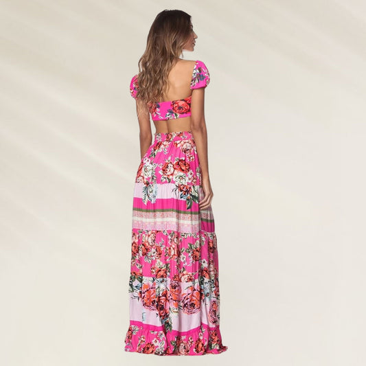 Saia Comprida Rosa Floral da Maaji com estampa vibrante e corte confortável para o verão