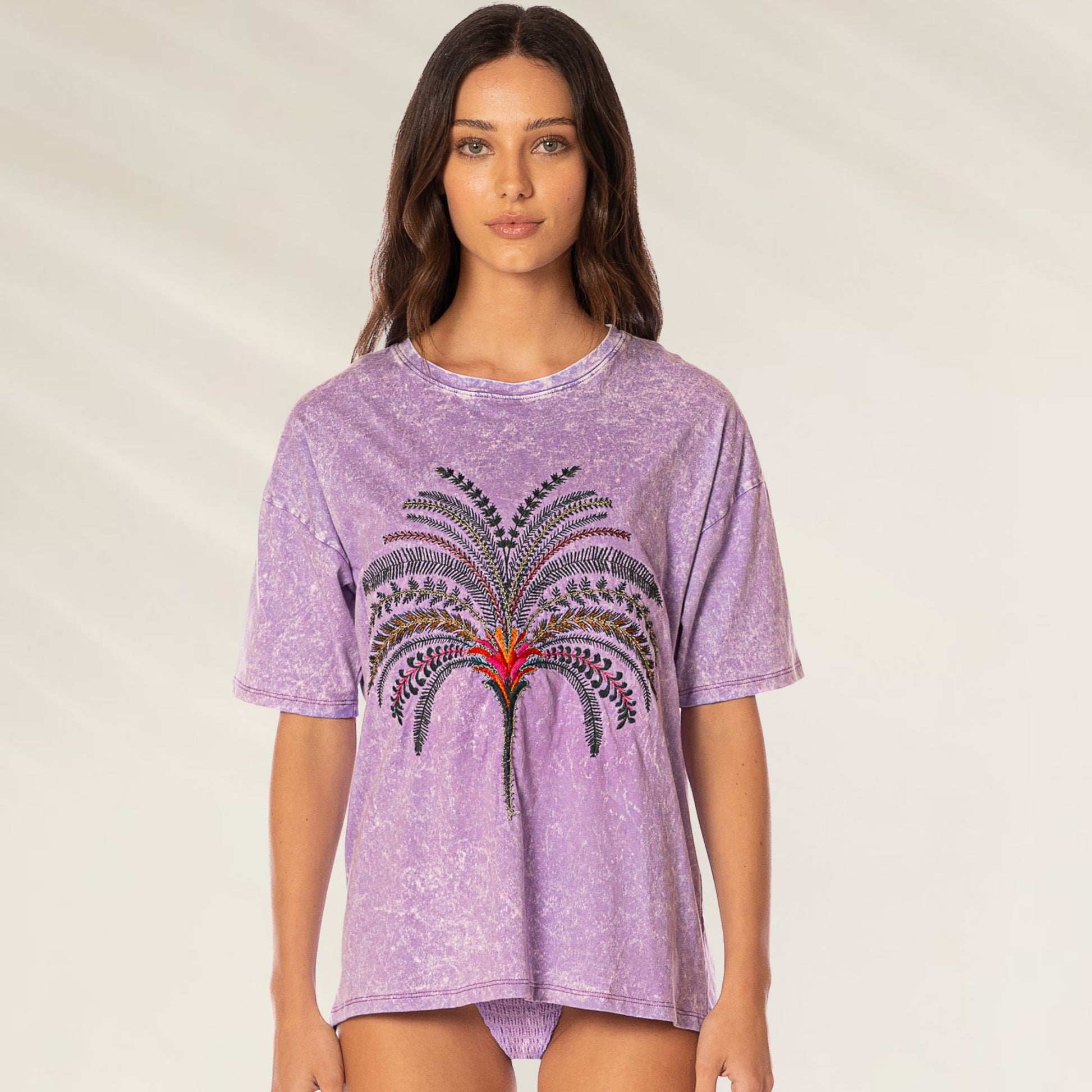 T-Shirt Lavender Azalea da Maaji com estampa floral vibrante em tons de lavanda