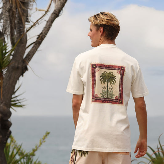 T-Shirt Solasta Algodão da Ola Azul com estampa tropical e design leve para o verão