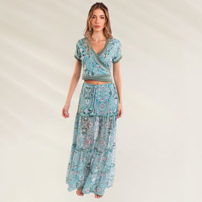 Top Ballerina Nimpheas da Despi em tom verde, com estampa floral e manga curta.