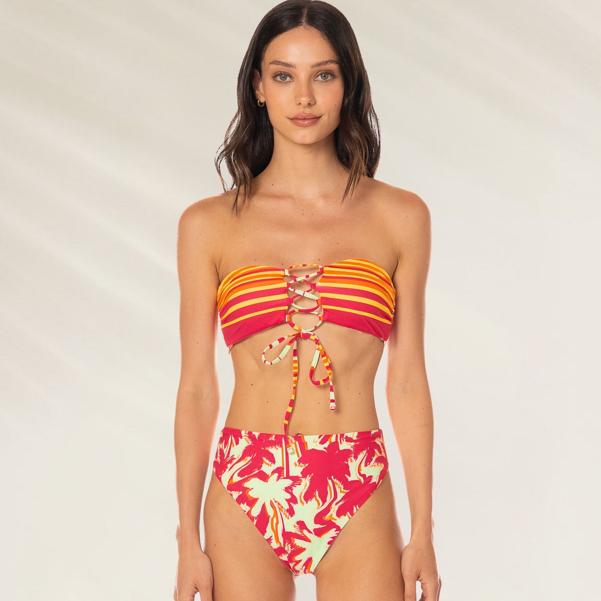 Top de Biquíni Cai Cai Dreamscape Glow da Maaji em estampa vibrante e design moderno para verão