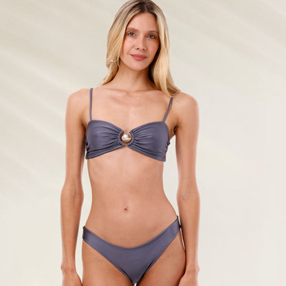 Top de Biquíni Gray Blue Concha em tom cinza com detalhe de concha no centro, ideal para piscina
