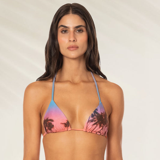 Top Triângulo Reversível Peach Drift da Maaji com estampas de palmeiras e cores vibrantes
