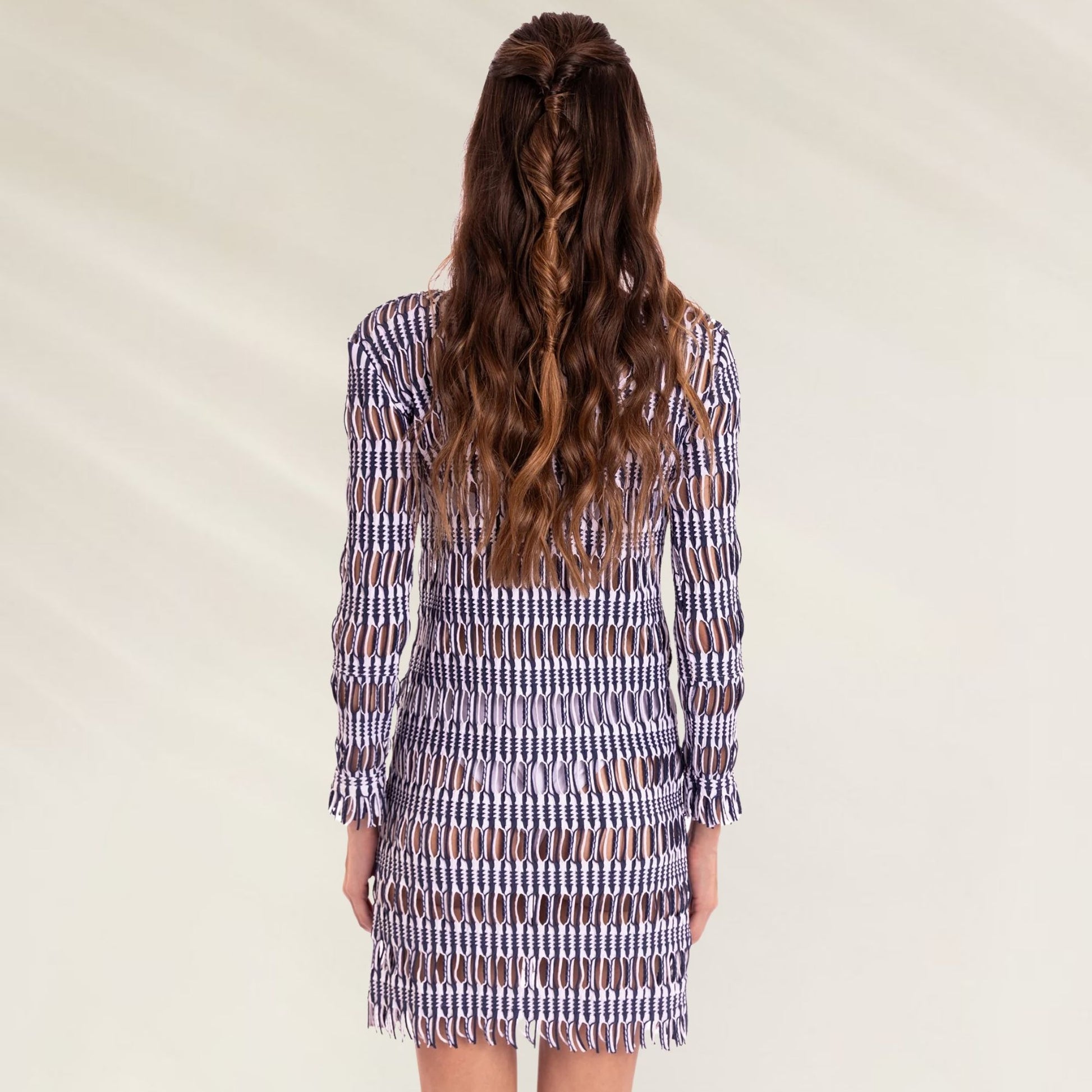 Túnica Despi Native Indigo com design moderno e leve, ideal para o verão