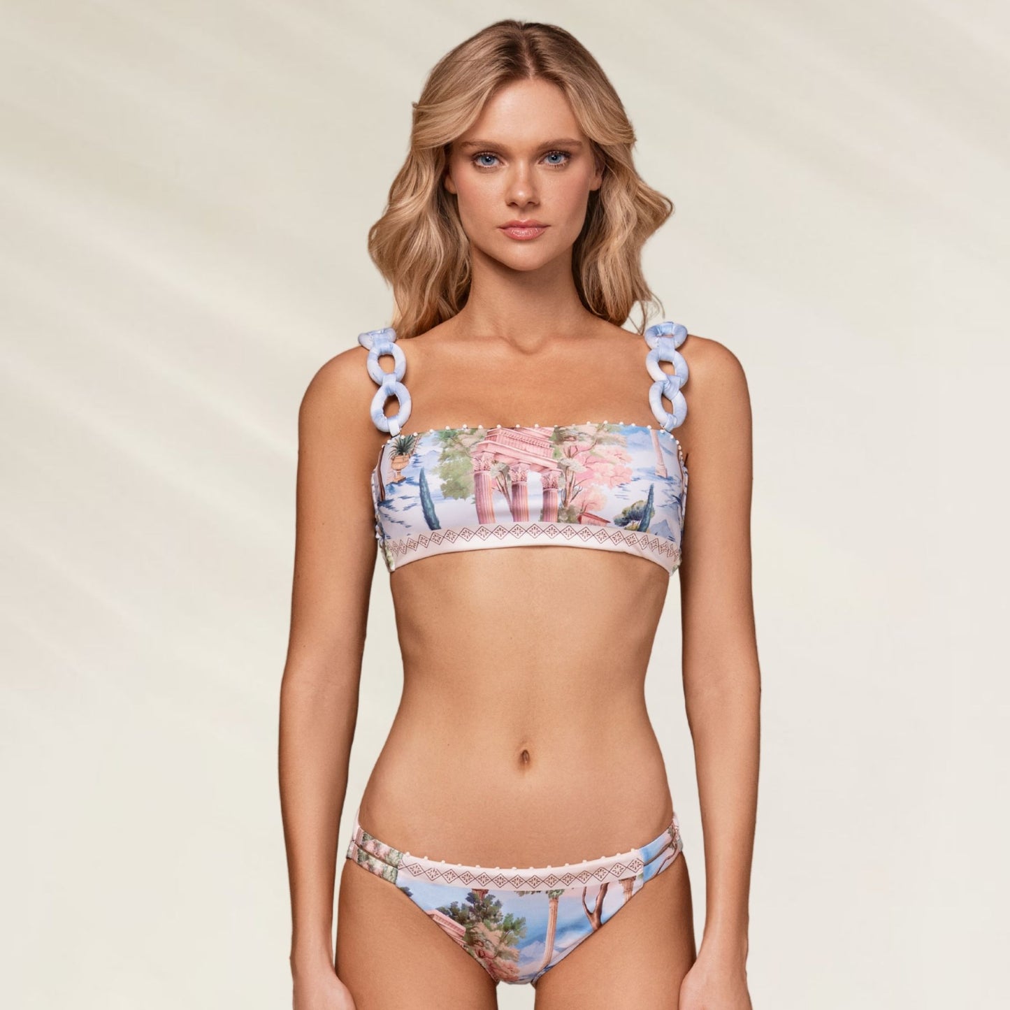 Top de Biquíni Veronica Olimpo com alças decorativas e estampas tropicais para o verão