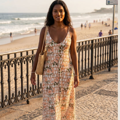 Vestido Comprido Alma da Kalua em estampa floral, perfeito para dias ensolarados na praia