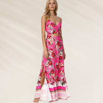 Vestido Comprido com Dupla Forma de Uso da Maaji em estampa floral vibrante e detalhes sensuais