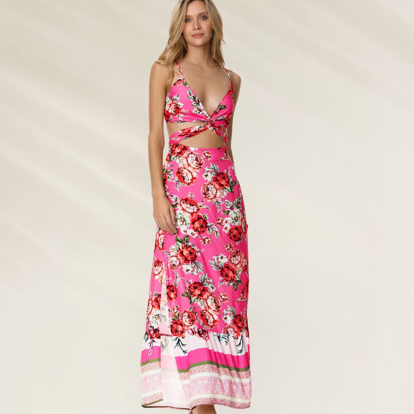 Vestido Comprido com Dupla Forma de Uso da Maaji em estampa floral vibrante e corte elegante