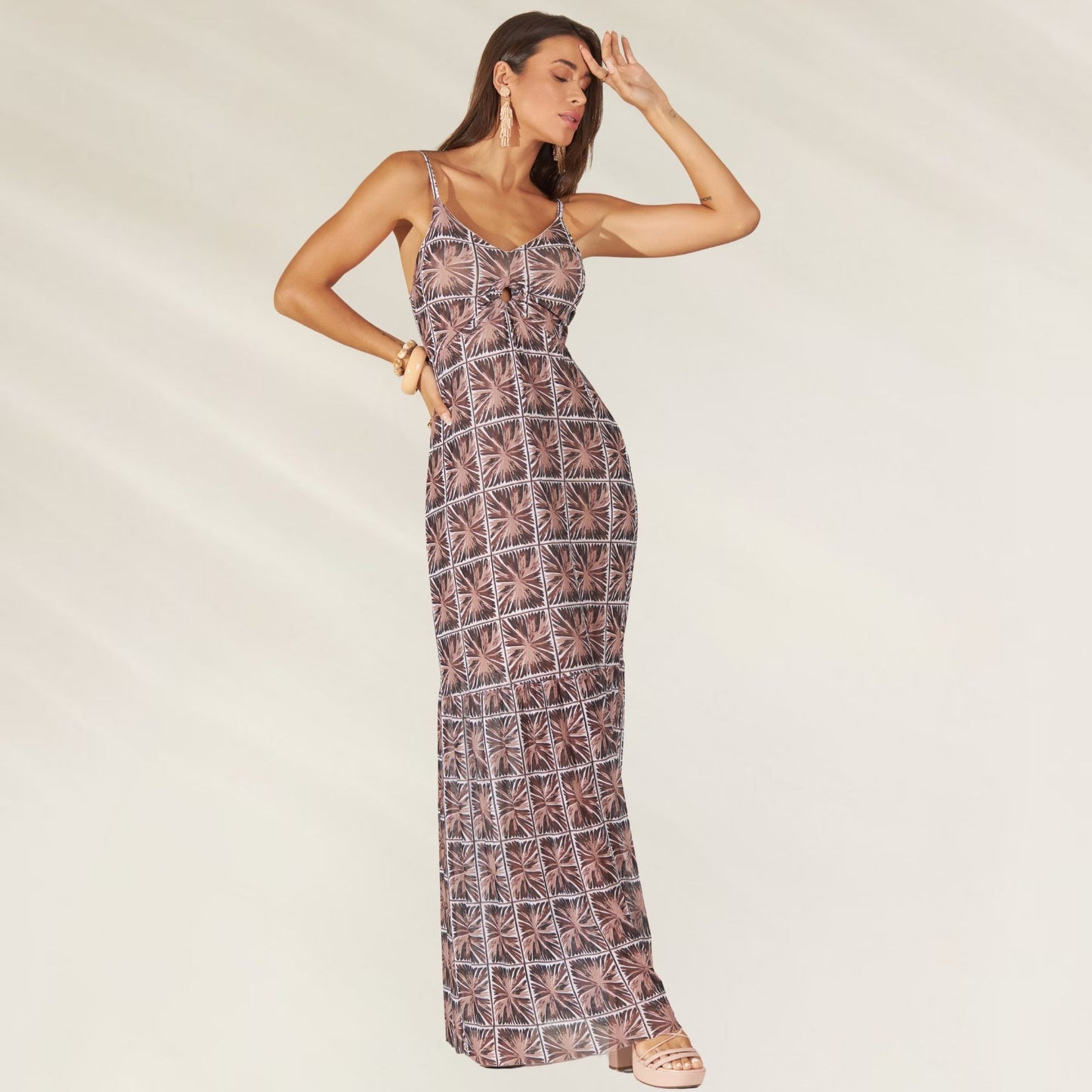 Vestido Comprido Estampado da Debrisa com alças finas e estampa floral elegante