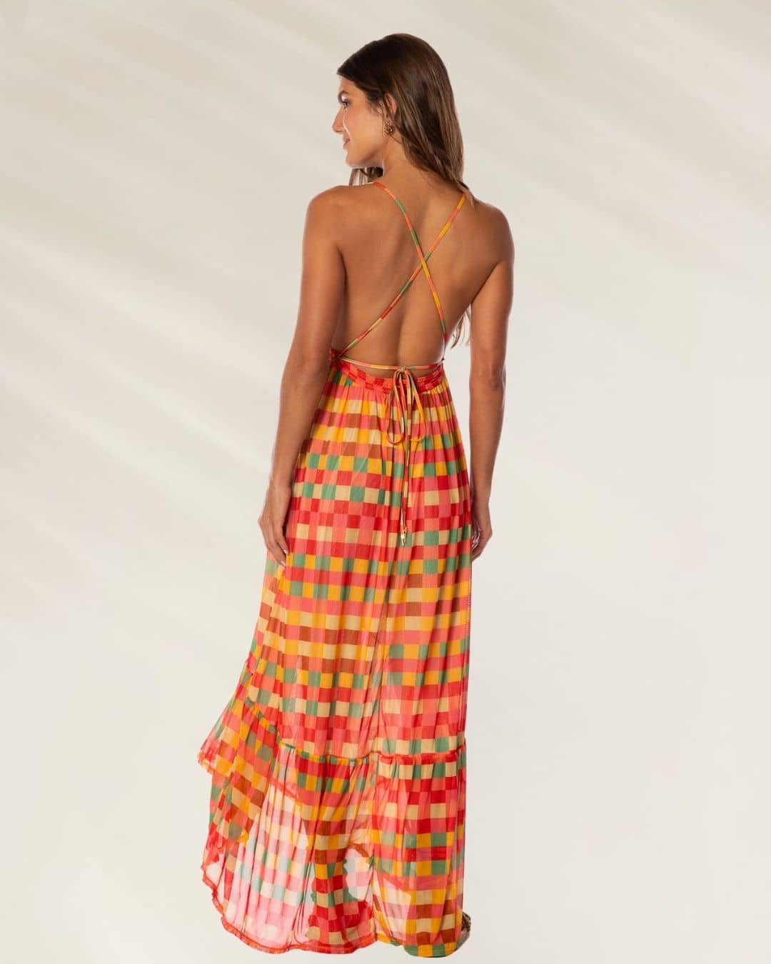 Vestido Comprido Golden Gambit da Maaji em cores vibrantes com costas cruzadas e ajuste ajustável