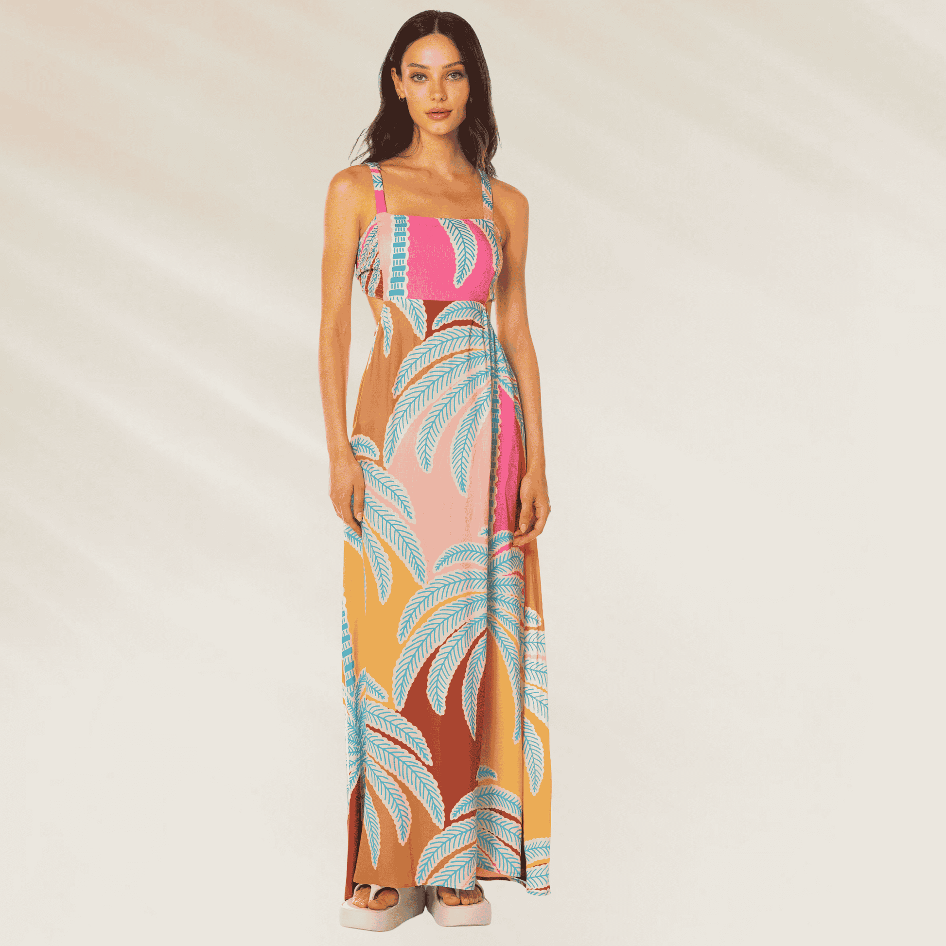 Vestido comprido Jungle Whisper Anahi com estampa tropical e alças finas, ideal para o verão