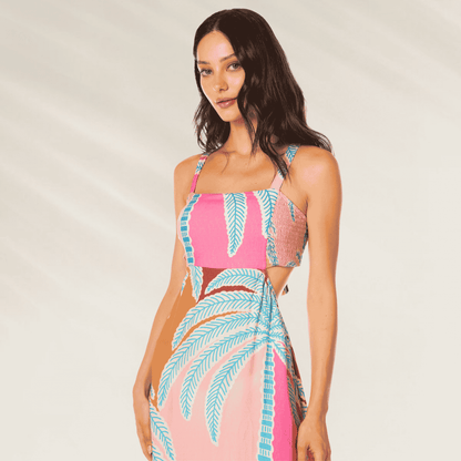 Vestido comprido Jungle Whisper Anahi da Maaji com estampa vibrante de folhas e decote elegante