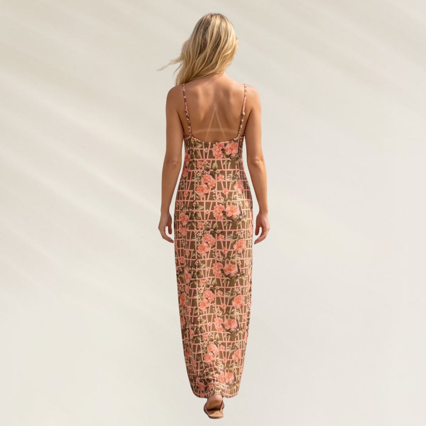 Vestido Comprido Maya da Kalua com estampa floral e alças finas para um visual elegante