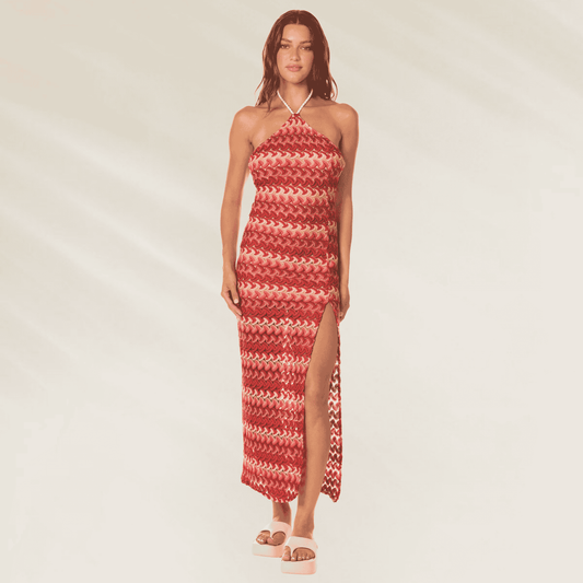 Vestido Comprido Wine Bloom da Maaji com decote halter e fenda lateral elegante