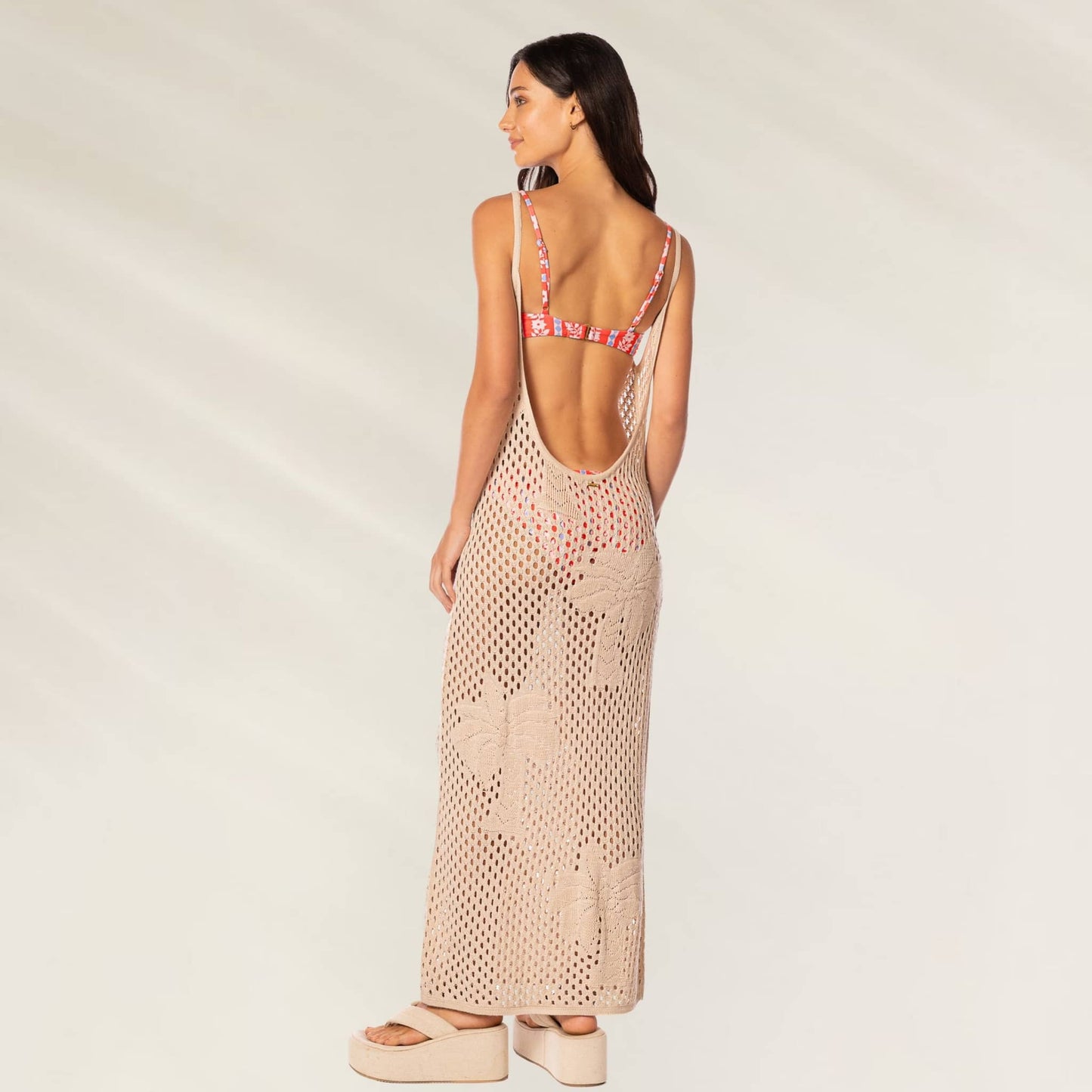 Vestido Longo Encore Bege da Maaji com detalhes de crochê e costas abertas