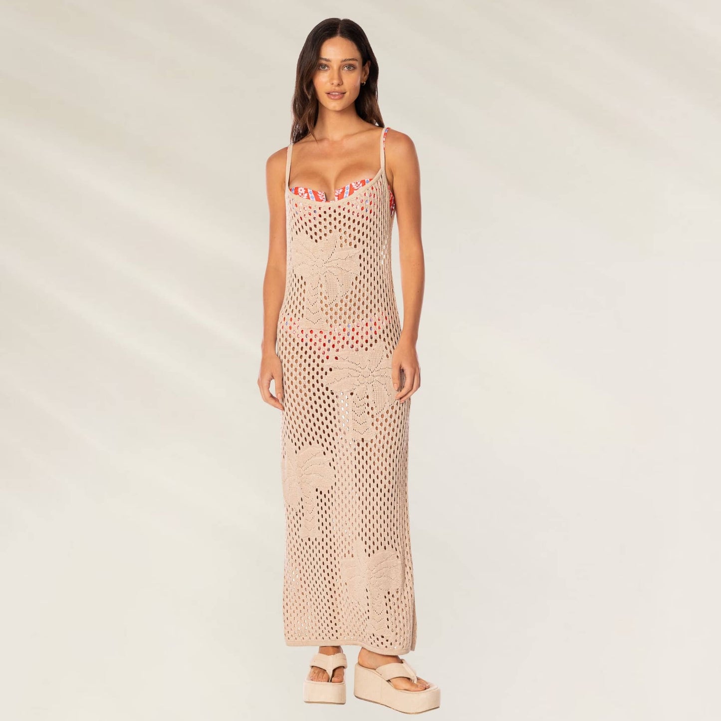 Vestido Longo Encore Bege da Maaji com design em crochê e alças ajustáveis