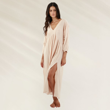 Vestido longo Malai em viscose com decote profundo e fenda lateral para um look elegante