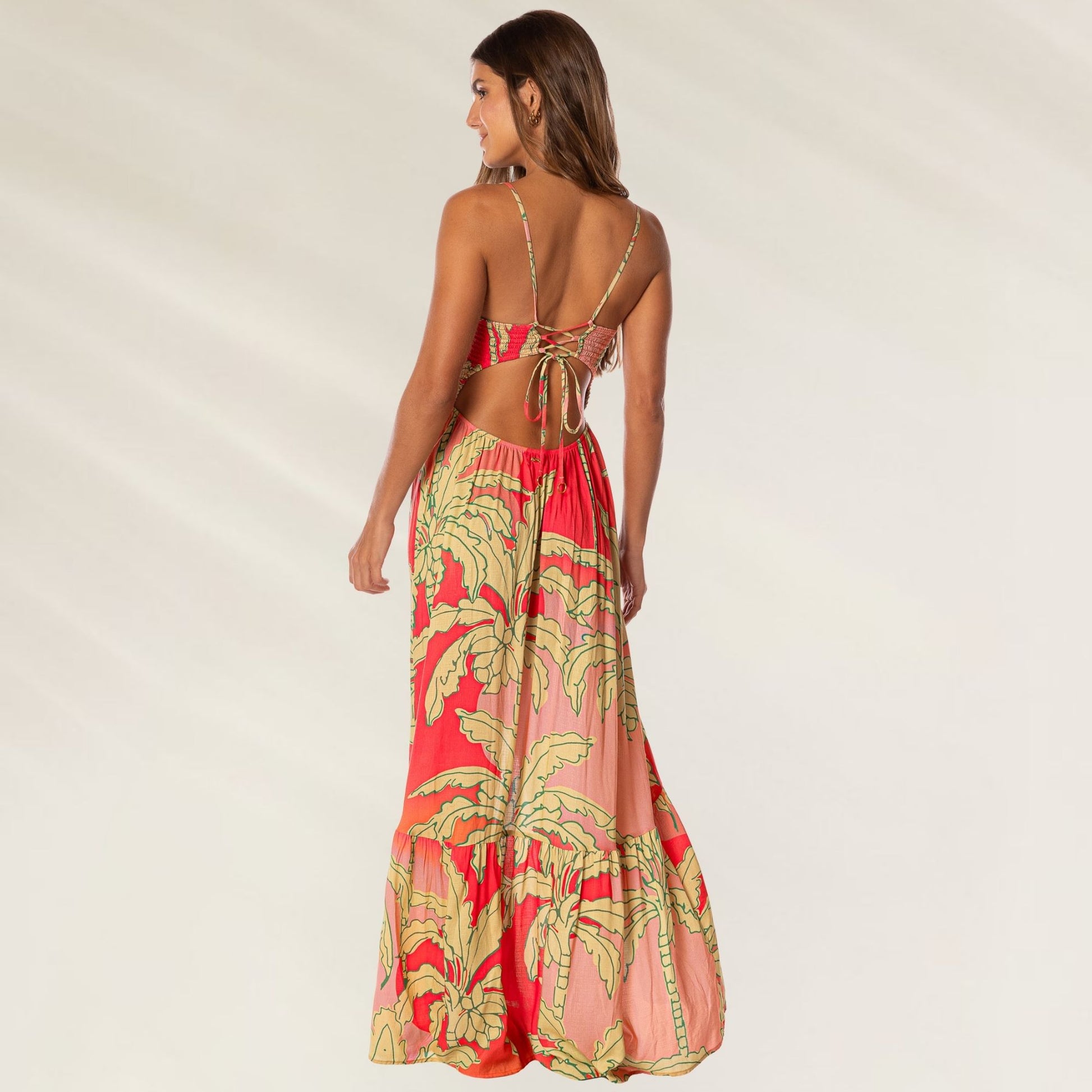 Vestido Longo Palm Garden Lavinia da Maaji com estampa de palmeiras e design elegante nas costas