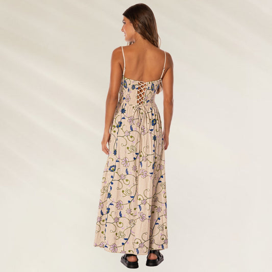 Vista traseira do Vestido Longo Purple Meadow da Maaji com detalhes em flores e amarração